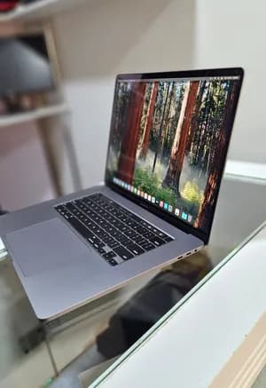 Apple MacBook Pro 2019 (4GB Dedicated Graphics)