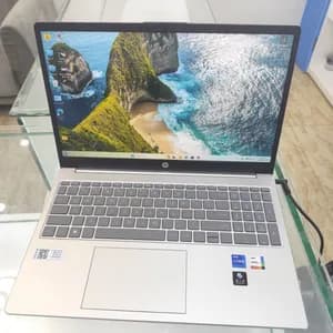 HP Notebook 15 i7 12th 16GB 512GB