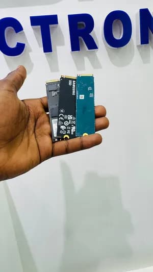 SAMSUNG PM9B1 1TB NVMe SSD