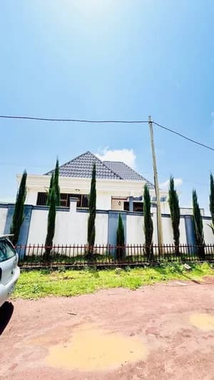 Villa House for Sale at Summit