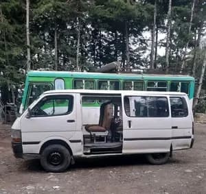Toyota Hiace 2001 5L
