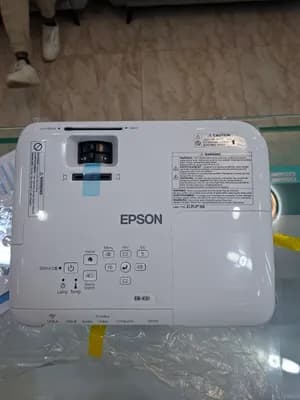 Epson EB-X31 Projector 3200 Lumens
