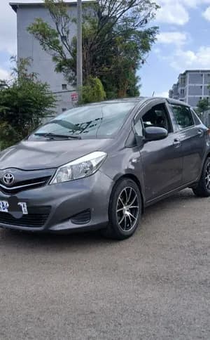 Toyota Yaris Compact 2013 Automatic