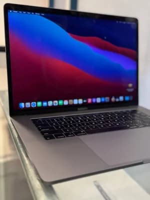 Apple MacBook Pro 2016 i7