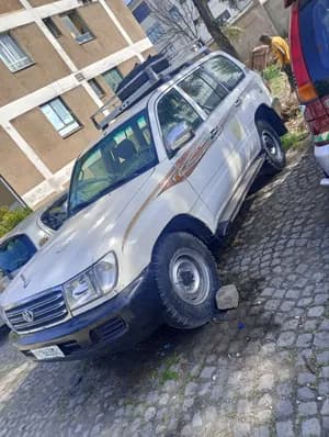 Toyota Land Cruiser 105 2004