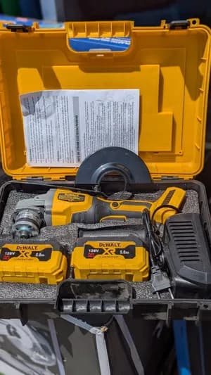 DeWalt Rechargeable Grinder