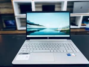 HP Notebook 15 i7 16GB 512GB
