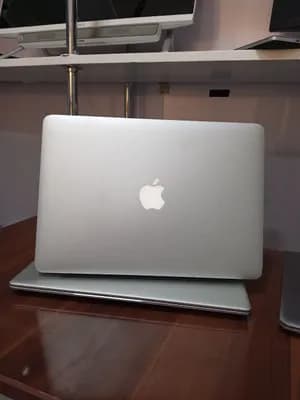 MacBook Air mid 2011 Laptop