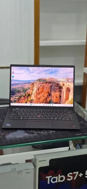 Lenovo ThinkPad X1 Carbon i7