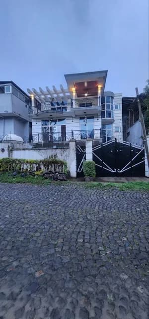 B+G+2 House for Sale in Summit