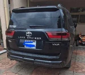 Toyota Land Cruiser V6 VXR 2023 used