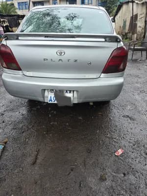 Toyota Platz 2001 1.0L used