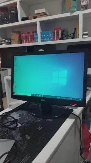 21 Inch LG Monitor