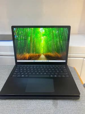 Microsoft Surface Core i7 11th Gen