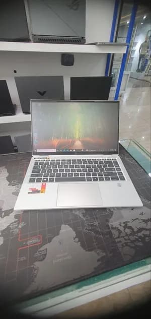 HP EliteBook x360 1040 G7 Laptop