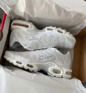 Nike Air Max Plus Triple White Sneakers