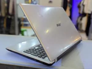 Acer Aspire 8GB 15.6 500GB