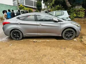 HYUNDAI AVANTE 2012 1.6cc
