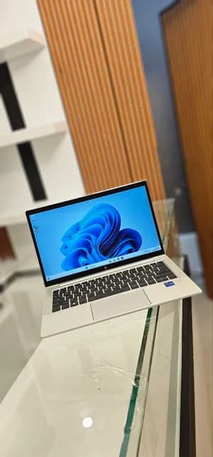 HP ELITEBOOK 830 G8