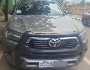 Toyota Invincible Extra Cab 2022