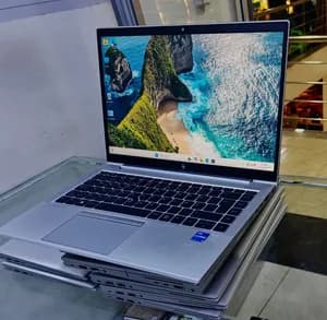 HP EliteBook 830 G8 Laptop