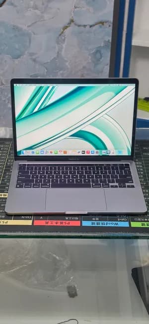 Apple MacBook Pro M2 13-inch 2022