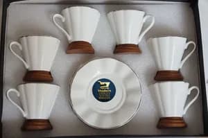 የቡና ሲኒ ከሸክላ እንጨት መቀመጫ