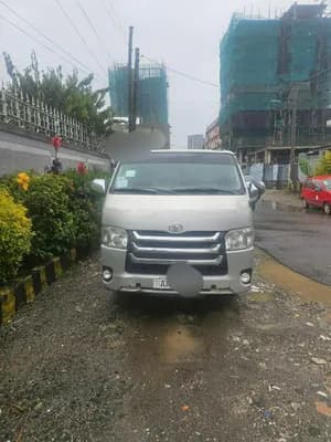 Toyota Hiace 2017 Automatic