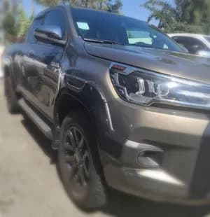 Toyota Hilux Invincible Extra Cab 2021