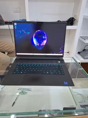 Alienware m16 R1 RTX 4080