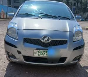 Toyota Yaris Compact 2010