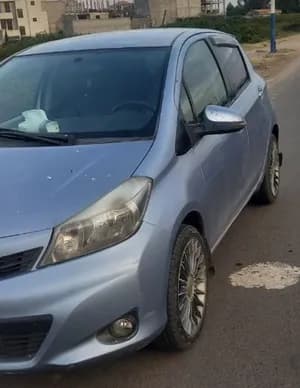 Toyota Yaris Compact 2012