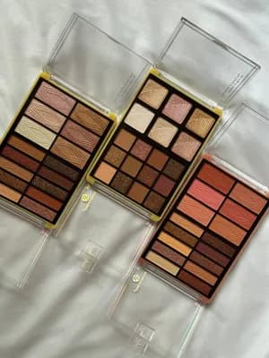 Eyeshadow Highlighter Blush Palette