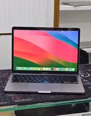Apple MacBook Pro 13-inch M1 2020