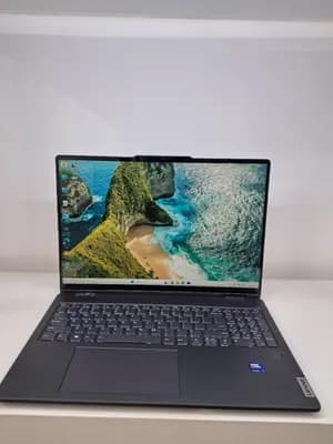 Lenovo Yoga Ultra 7 2-in-1 Laptop