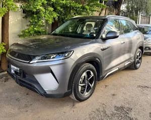 2024 Grey SUV 6000km Like New