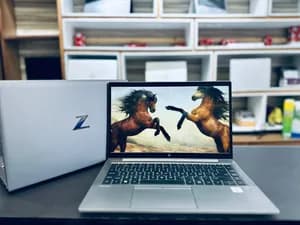 HP ZBook Firefly 14 G7 Touch