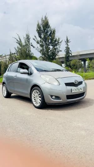 Toyota Yaris Compact 2010
