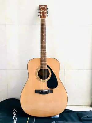 Yamaha F310 Acoustic Guitar