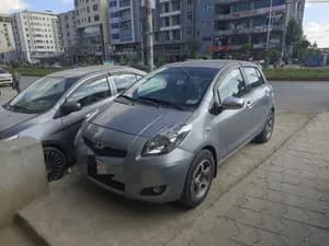 Toyota Yaris Compact 2010 1300cc