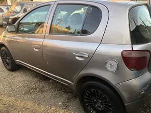Vitz 2001