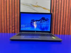 HP Notebook 250 G7 i5 8GB 512GB