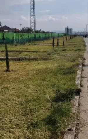 745 sqm Land for Sale in Ayat