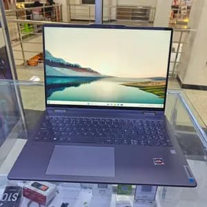 Lenovo Yoga Ryzen 7 16GB 512GB