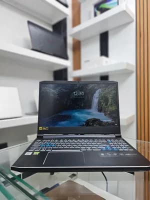 Acer Predator Helios 300 Laptop