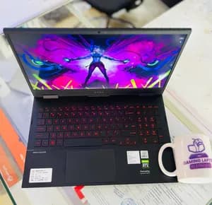 HP OMEN 15 i7 16GB 512GB