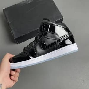 Air Jordan 1 Mid SE