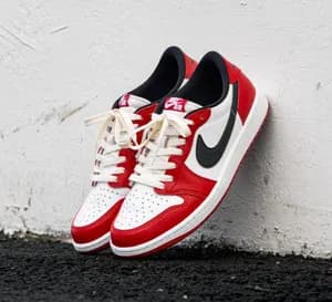 Nike Air Jordan 1 Low Chicago