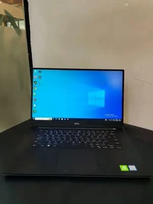 Dell XPS 15 9570 i7 16GB 512GB