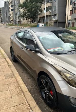Hyundai Elantra 2012 Automatic